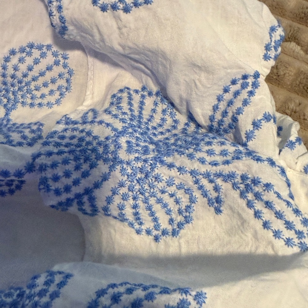 Lilly Pulitzer Blue and White Embroidered Top - Picture 4 of 4